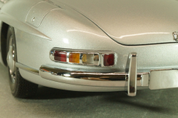 Mercedes-Benz 300SL Roadster (W198) 1957, silver, ‎180039030, Minichamps 1:18
