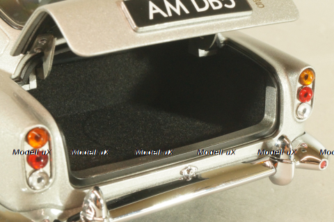 Aston Martin DB5 1964, silver, 70287, AutoArt 1:43