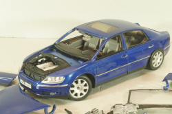 Volkswagen Phaeton 2002, blue, AutoArt 1:18, AutoArt 1:43 На запчасти!
