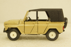 Уаз-469 А34, бежевый,Тантал/Радон 1:43