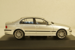 BMW 5-Series M5 5.0L V8 32V (E39) 2003, silver, 4310502, Solido 1:43 