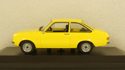 FORD ESCORT - 1975 - YELLOW, 940084100, Maxichamps 1:43