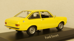 FORD ESCORT - 1975 - YELLOW, 940084100, Maxichamps 1:43