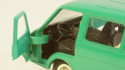 Раф-2203 А18 зелёный, Тантал/Радон 1:43