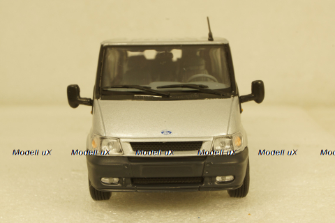 Ford Transit Bus 2000 silver, Minichamps 1:43