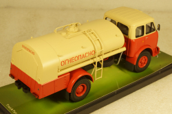 ТЗ-500 на шасси Маз-500 с поворотным мостом, TruckTyr 1:43