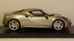 Alfa Romeo 4C 2013 greymetallic, 70187, Auto Art 1:18