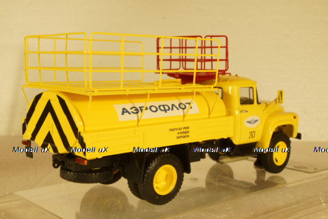 Зил-130 АС-157, Автомобиль для обслуживания самолетов, Аэропорт  1986 г., 113027, DiP Models 1:43