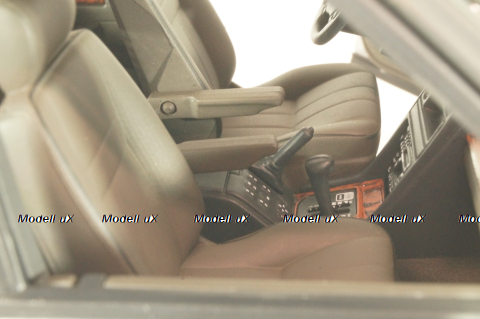 Range Rover 4.6 HSE (P38) 1994, silver, 087454, Auto Art 1:18 Уценка!