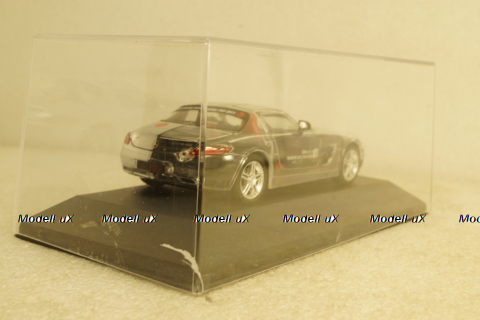 Mercedes SLS AMG ToyFair Nürnberg 2017, silver, IXO 1:43