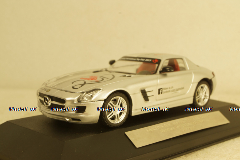 Mercedes SLS AMG ToyFair Nürnberg 2017, silver, IXO 1:43