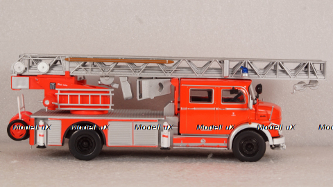 Mercedes L1519 DLK30 Metz Fire Engine Scala Germany Altaya  1:43