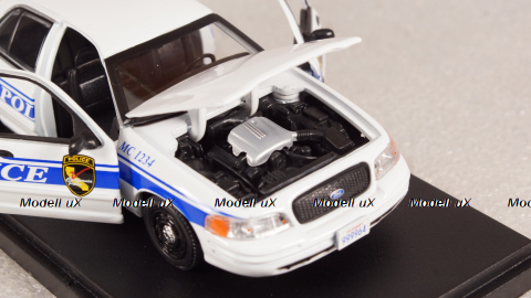 Ford Crown Victoria Police Interceptor from the Series McGyver 2003, 86520, Greenlight 1:43