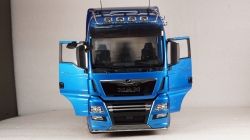 MAN TGX XXL 2018 metallic-blue, PCL30200, Premium Classixxs 1:18