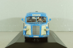 Mercedes-Benz O 6600 bus with figuren driver 1951, blue, 450274800, Schuco 1:43