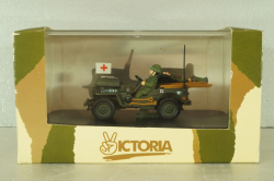 Jeep Willys Ambulance U.S. Army Normandy 1944 with 2 figuren, green, R028, Victoria 1:43