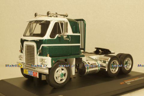International Harvester DCOF-405 towing vehicle 1959 greenmetallic/white, TR112, IXO 1:43 Уценка!