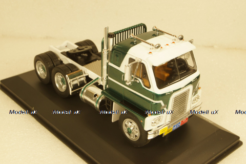 International Harvester DCOF-405 towing vehicle 1959 greenmetallic/white, TR112, IXO 1:43 Уценка!