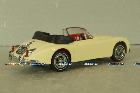 Jaguar XK150 Drop Head Coupe 1957, cream, DY036/A, Dinky 1:43