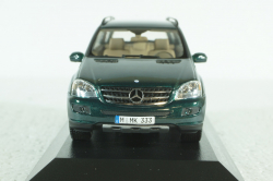 Mercedes ML500  (W164) 2005 darkgreen, 400034500, Minichamps 1:43