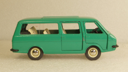 Раф-2203 А18 с МИ зелёный, Тантал/Радон 1:43