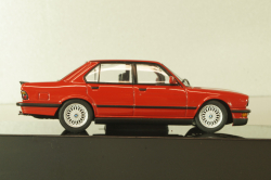 BMW M5 (E28), red, 55151, Autoart 1:43