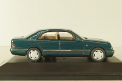 Mercedes-Benz E 320 Elegance (W210) 1995, green, B66005727, Herpa 1:43