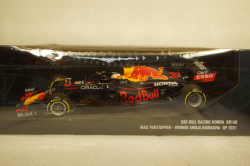 Red Bull Racing Honda RB16B, Max Verstappen Winner Emilia Romagna GP 2021 Formula 1, Minichamps 1:18