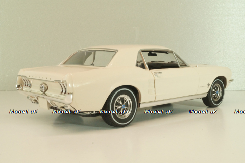 Ford Mustang 1967, beige, 13642, Greenlight 1:18