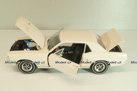 Ford Mustang 1967, beige, 13642, Greenlight 1:18