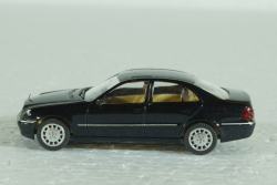 Mercedes E320 W211, dark blue, Wiking 1:87
