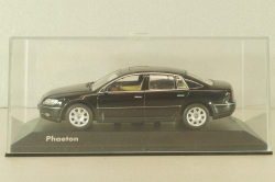 Volkswagen Phaeton 2002, black, Minichamps 1:43