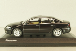 Volkswagen Phaeton 2002, black, Minichamps 1:43
