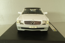Mercedes-Benz SL 500 Cabriolet (R129) 1989, white, 08928, Revell 1:18