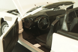 Mercedes-Benz SL 500 Cabriolet (R129) 1989, white, 08928, Revell 1:18