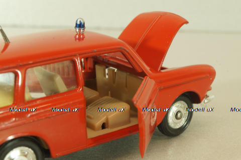 Volkswagen Variant 1600 L fire engine, red, Marklin 1:43 Уценка!