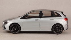 Mercedes B-Klasse (W247), silver, Z-Models 1:18 
