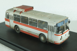 Лаз-695Н, бело-красный, Improved Models 1:43