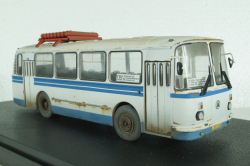 Лаз-695Н "уставший", бело-синий, Improved Models 1:43