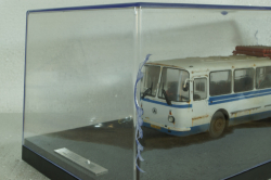 Лаз-695Н "уставший", бело-синий, Improved Models 1:43