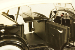 Duesenburg, black/green 1934, 18110bk, Signature Models 1:18