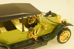 Руссо-Балт С24-40, А22, 2-х цветный, оливковый, Тантал/Радон 1:43