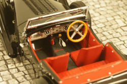 Bugatti Type 57SC Corsica Roadster 1938 (Black), 437110430, Minichamps 1:43