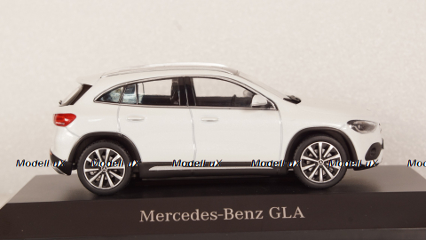 Mercedes GLA H247 digital white, B66961034, Spark 1:43