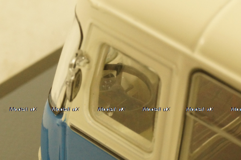 Лиаз-677М бело-синий, DEMPRICE 1:43 