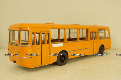 Лиаз-677М охра, Classicbus 1:43