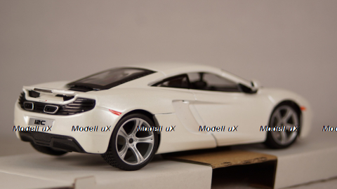 McLaren MP4-12C metallic-white, 18-21074, Bburago 1:24