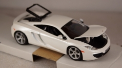 McLaren MP4-12C metallic-white, 18-21074, Bburago 1:24