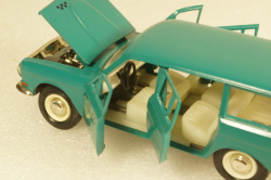 Газ-2402 Волга, такси, зеленая, Тантал/Радон  1:43