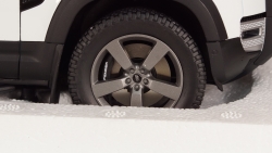 Land Rover Defender 110 with Roof Pack 2020 Fuji White, Almost Real 1:18